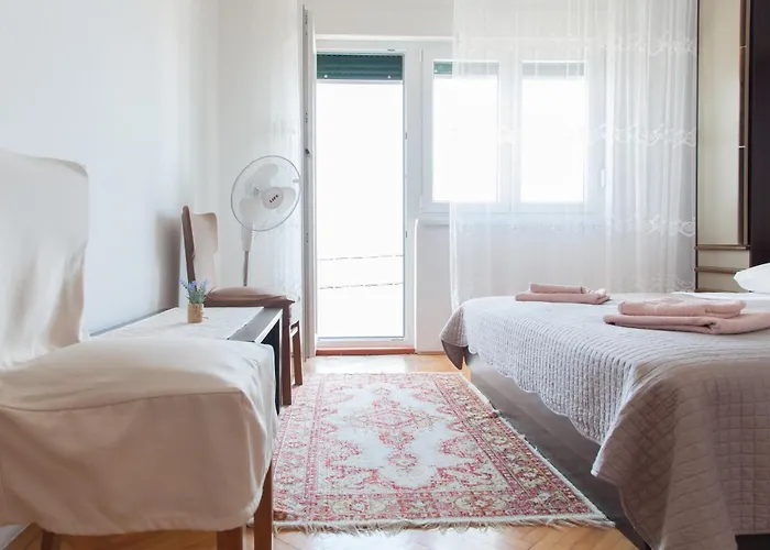 View 3*